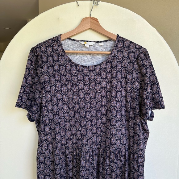 Boden Emma Tiered Jersey Midi Dress in French Navy Paisley Print - Picture 3 of 7